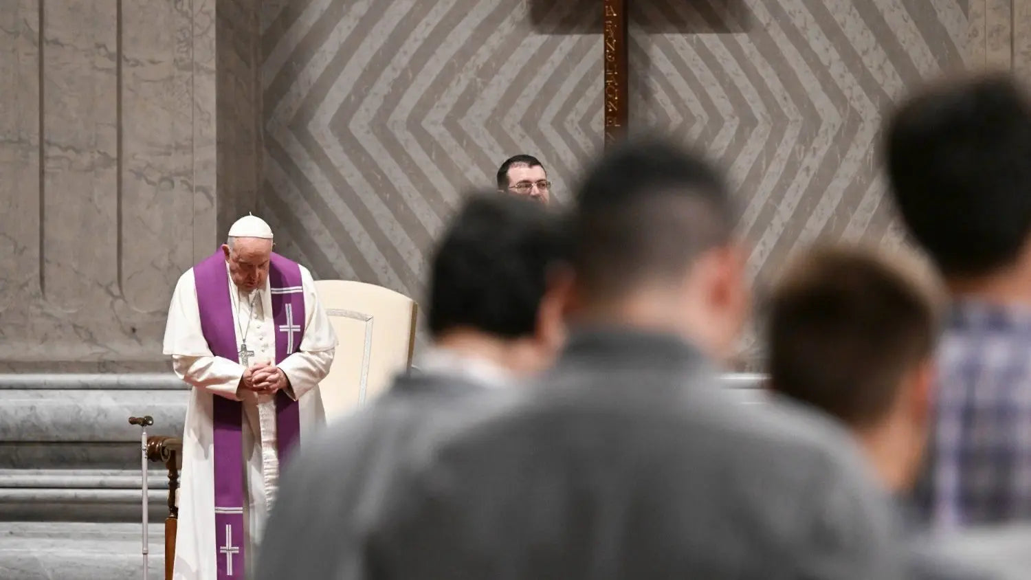 Vigilia presinodal: el Papa invita a la Iglesia a sanar sus heridas